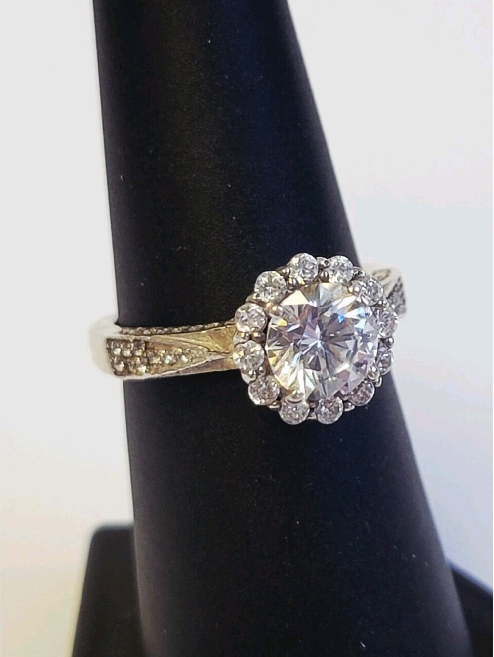 Verragio Beautiful 925 Sterling Silver Cubic Zirconia Engagement Ring Size 7